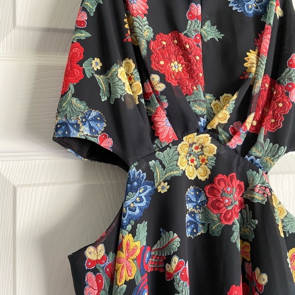 Elise Ryan Floral Cut-Out Summer Dress - Picture 3 of 5